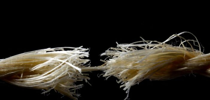 Zugversuch: die zerstörende Material-Prüfung