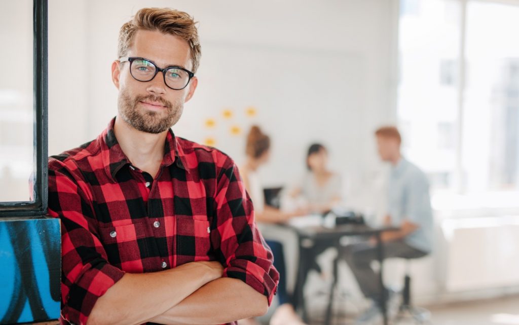 In ihrer Bewerbung sollten stets klare Aussagen stehen. Frühestes oder gewünschtes Eintrittsdatum, eventuelle Kündigungsfrist, bei Arbeitgeberwechsel ein Sperrvermerk und andere geben ein klares Signal, dass Sie zielorientiert sind. Zahlen, Daten und Fakten zeichnen ein positives Bild von ihrer Persönlichkeit. (#1)