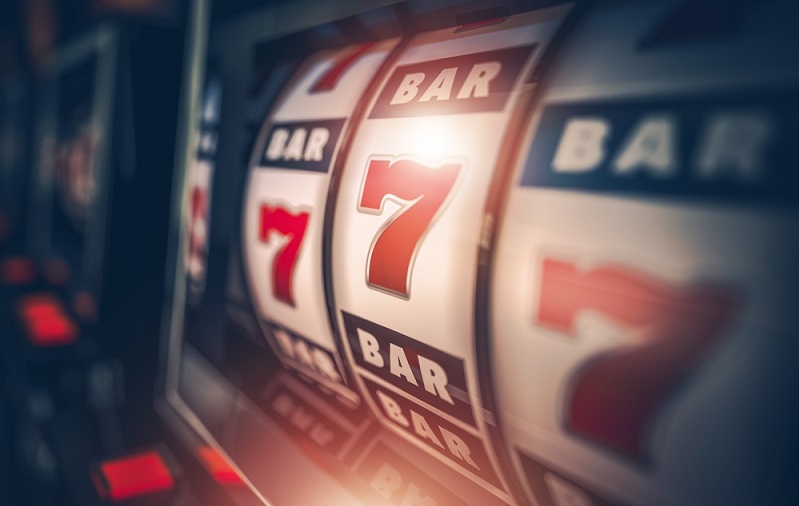 Mit dem Glücksspiel werden jedes Jahr auf der ganzen Welt Milliarden von Euro verdient.(#01)