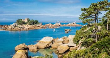 Atlantikküste Frankreichs: Luxus-Camping-Urlaub aber auch preiswerte Variante möglich