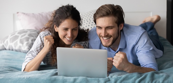Der Onlinekredit volldigital: bequem von zu Hause aus beantragen ( Foto: Shutterstock-fizkes )