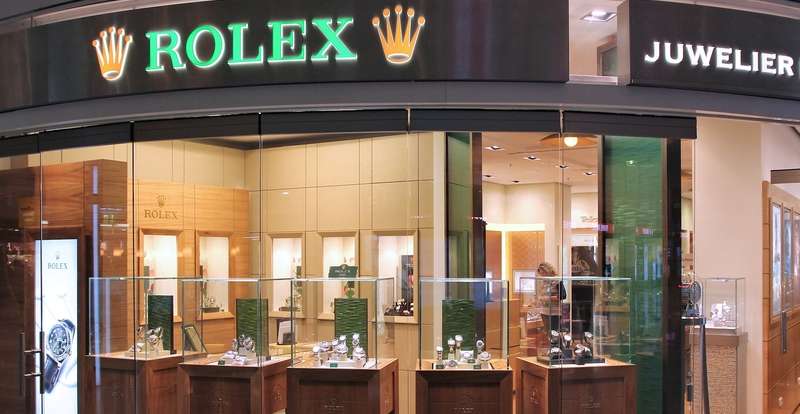 Auch eine Rolex Uhr ist eine Möglichkeit für eine langfristige Investition ( Foto: Shutterstock- Tupungato )