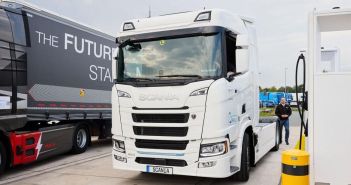 Scania installiert Deutschlands ersten öffentlich 1,2-Megawatt-Ladepunkt für batterieelektrische (Foto: Mike Abmaier)