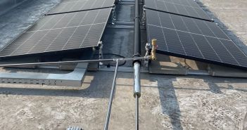 SHK-Fachbetrieb nutzt 24 Hybridkollektoren komplett für Heizung und (Foto: TWL Technologie GmbH)