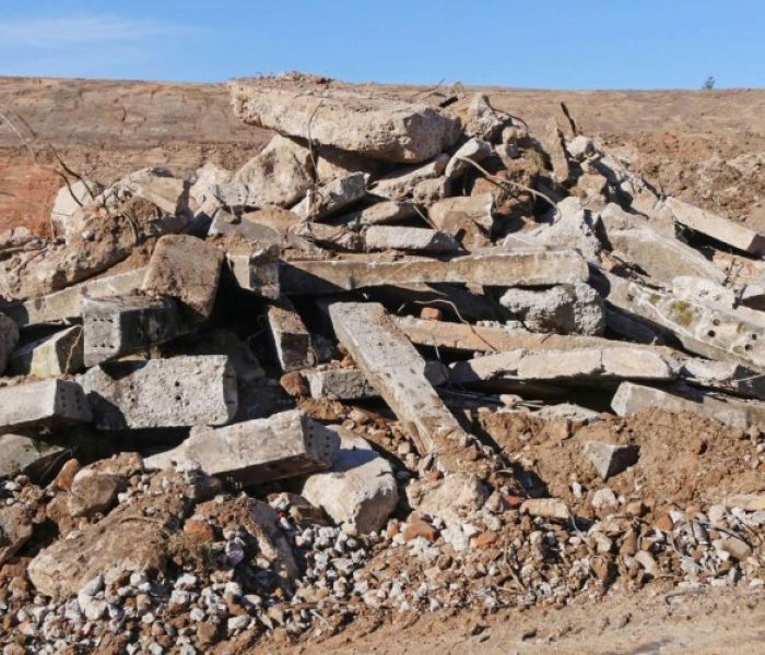 Bau- und Abbruchabfälle mit Bestandteilen von Beton, Gips, Ziegeln (Foto: ARJES GmbH)