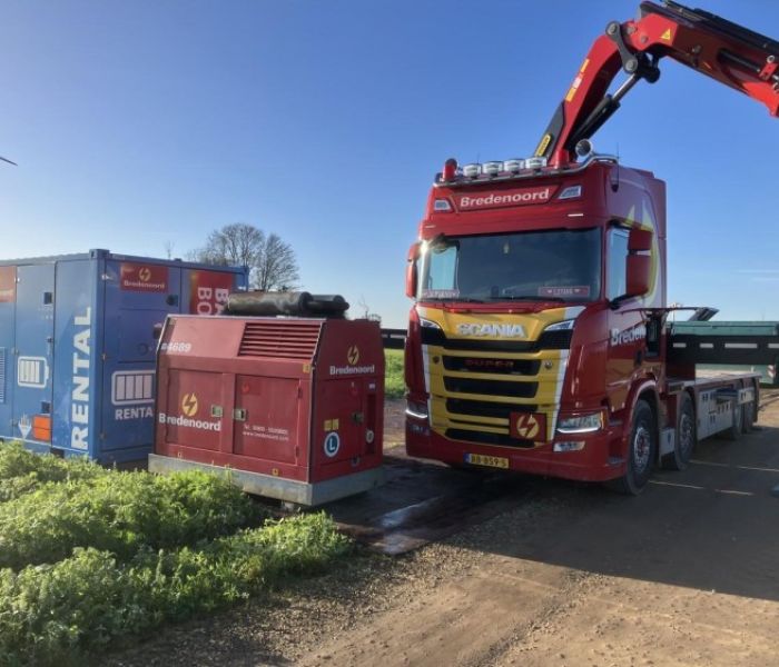 Bredenoord Battery Box 150 und 70 kVA Aggregat (Foto: Bredenoord)