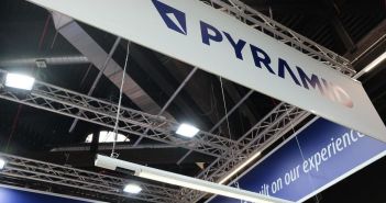 Modulare Camera-KI-Rail verbindet Beleuchtung und Kamera für performante (Foto: Pyramid Computer GmbH)