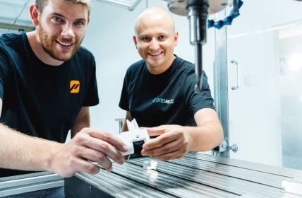 prioadd GmbH startet als eigenständiger SLS-Anbieter für industrielle (Foto: priomold 2026)