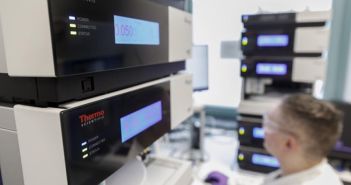 Regensburger Geneart revolutioniert Gensynthese durch vollautomatisierte IT-Automation und (Foto: Thermo Fisher Scientific, Florian Hammerich)